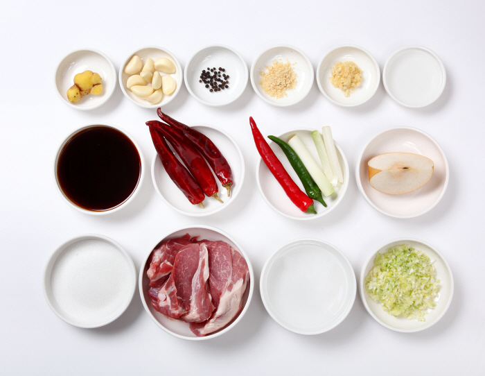 돈육 찜구이 돈육 찜구이