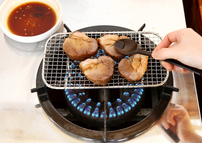 돈육 찜구이 돈육 찜구이