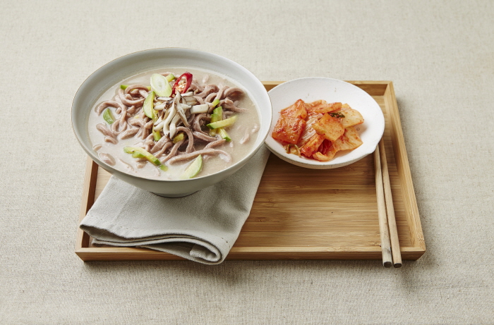 수수들깨칼국수 수수들깨칼국수
