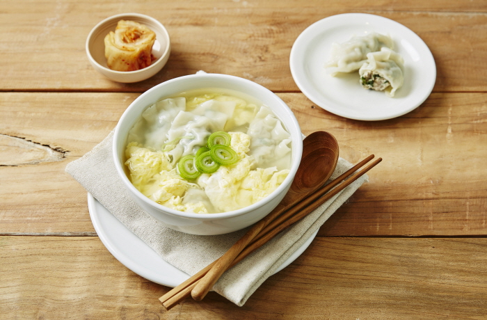 곤드레만둣국 곤드레만둣국