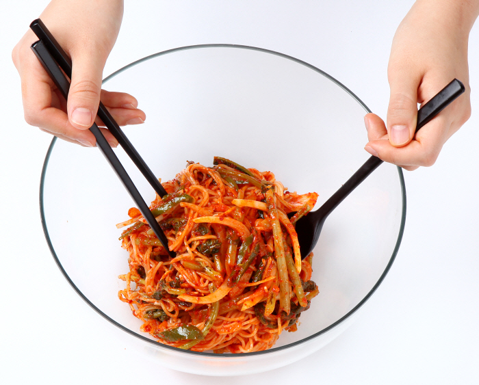 복숭아 열무김치 비빔소면 복숭아 열무김치 비빔소면